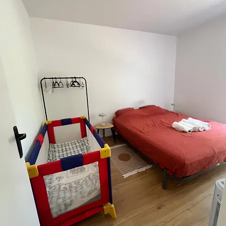 Appartamento Quiet And Bright Apartment, Tram 2 Minutes Away